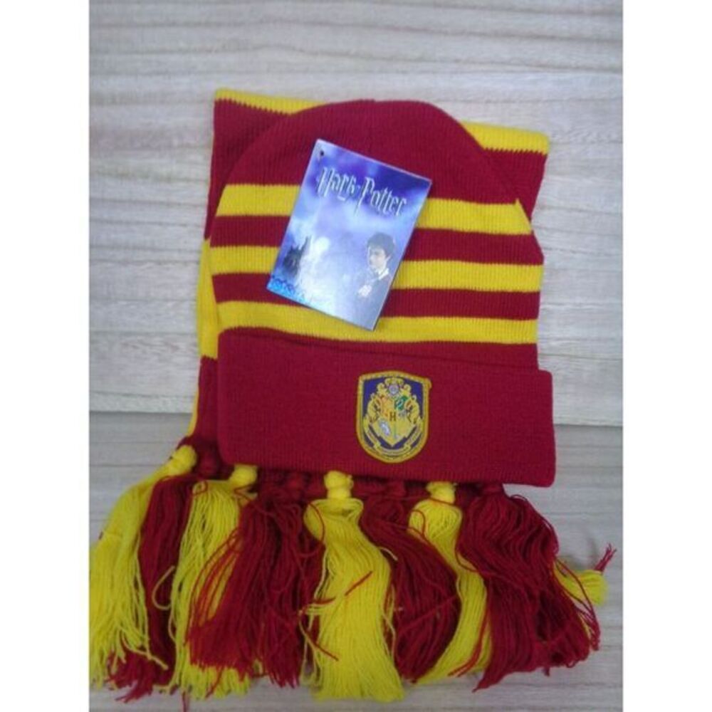 Harry Potter Hogwarts Knit Beanie Hat and Scarf Set‎ Gryffindor Colors